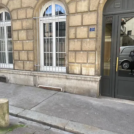 Apartment Duplex Parking Possible