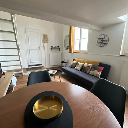 Duplex Parking Possible Ρουέν